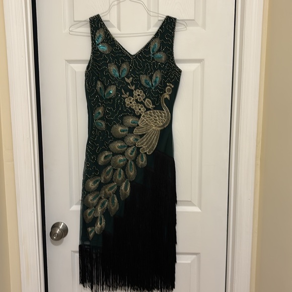 Babeyond Irregular Tassel Hem Peacock Dress / pine green / light gold / small - Picture 2 of 5